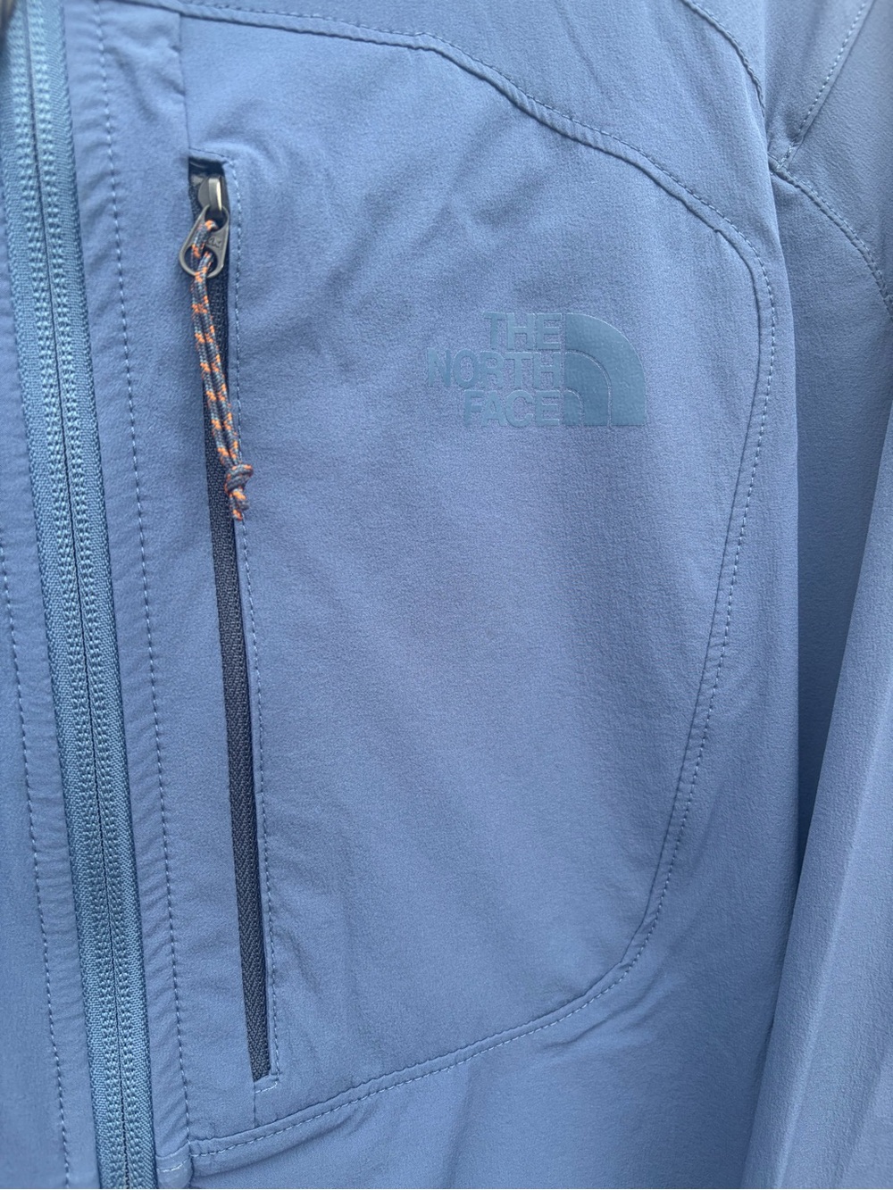 The North Face Men's Slate Blue Hooded Windbreaker - Picture 5 of 6